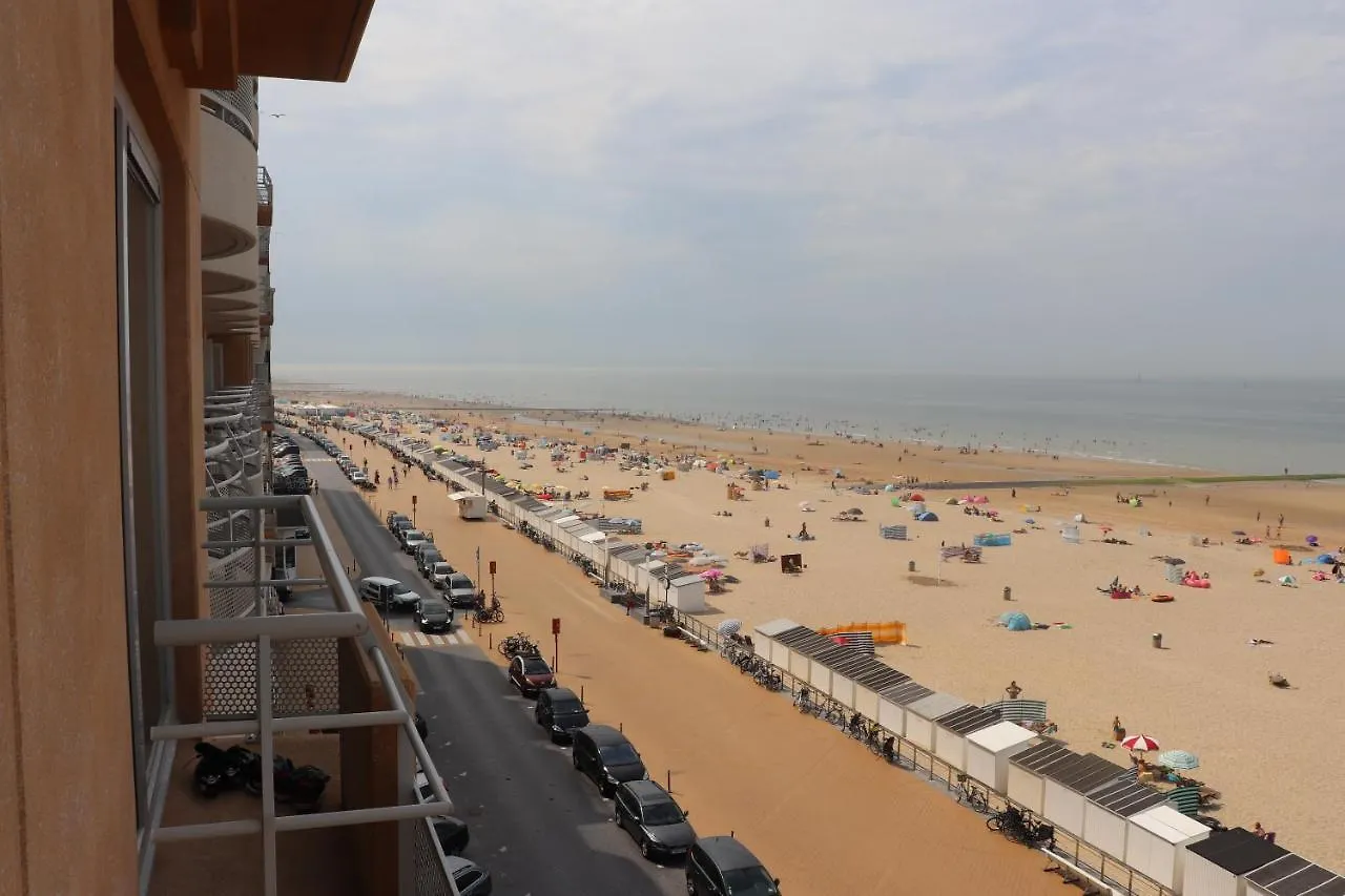 Daire Appartement Met Zeezicht En Verwarmd Zwembad Oostende