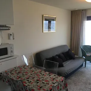 Appartement Prachtige Met Frontaal Zeezicht En Terras 4 Pers., Ostende