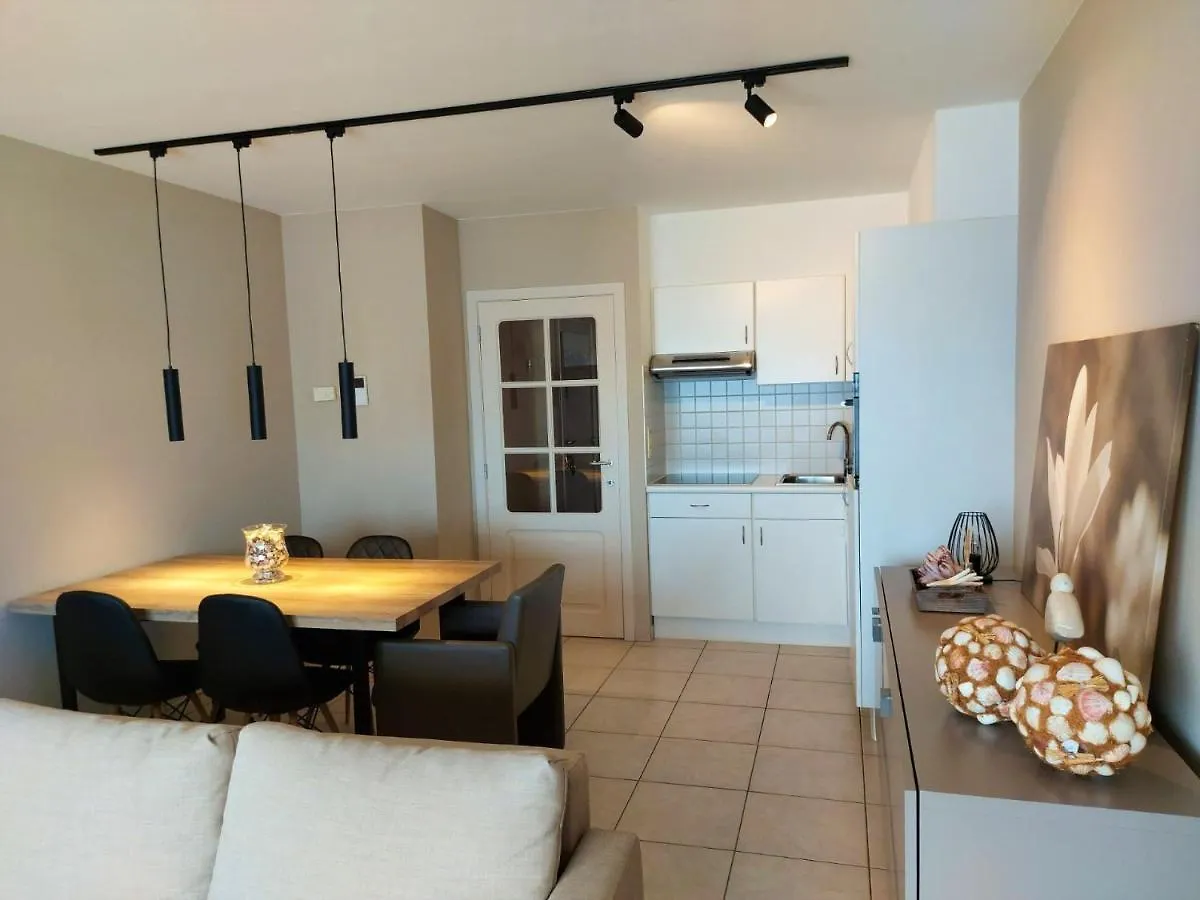Appartement met zeezicht en verwarmd zwembad Oostende België